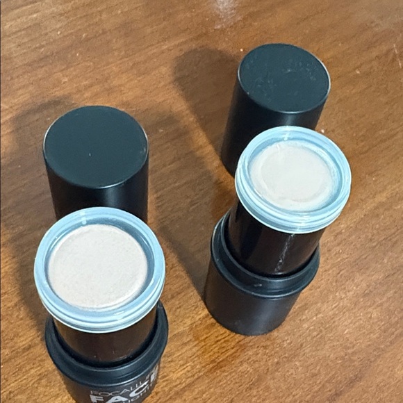 Focallure Face Highlighter - Never Used - Picture 5 of 7